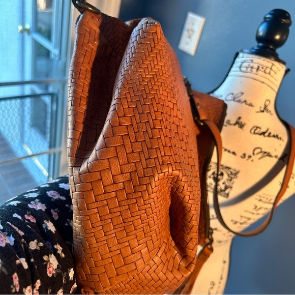 Patricia Nash Luzille Convertible Backpack Woven Tan main image 9